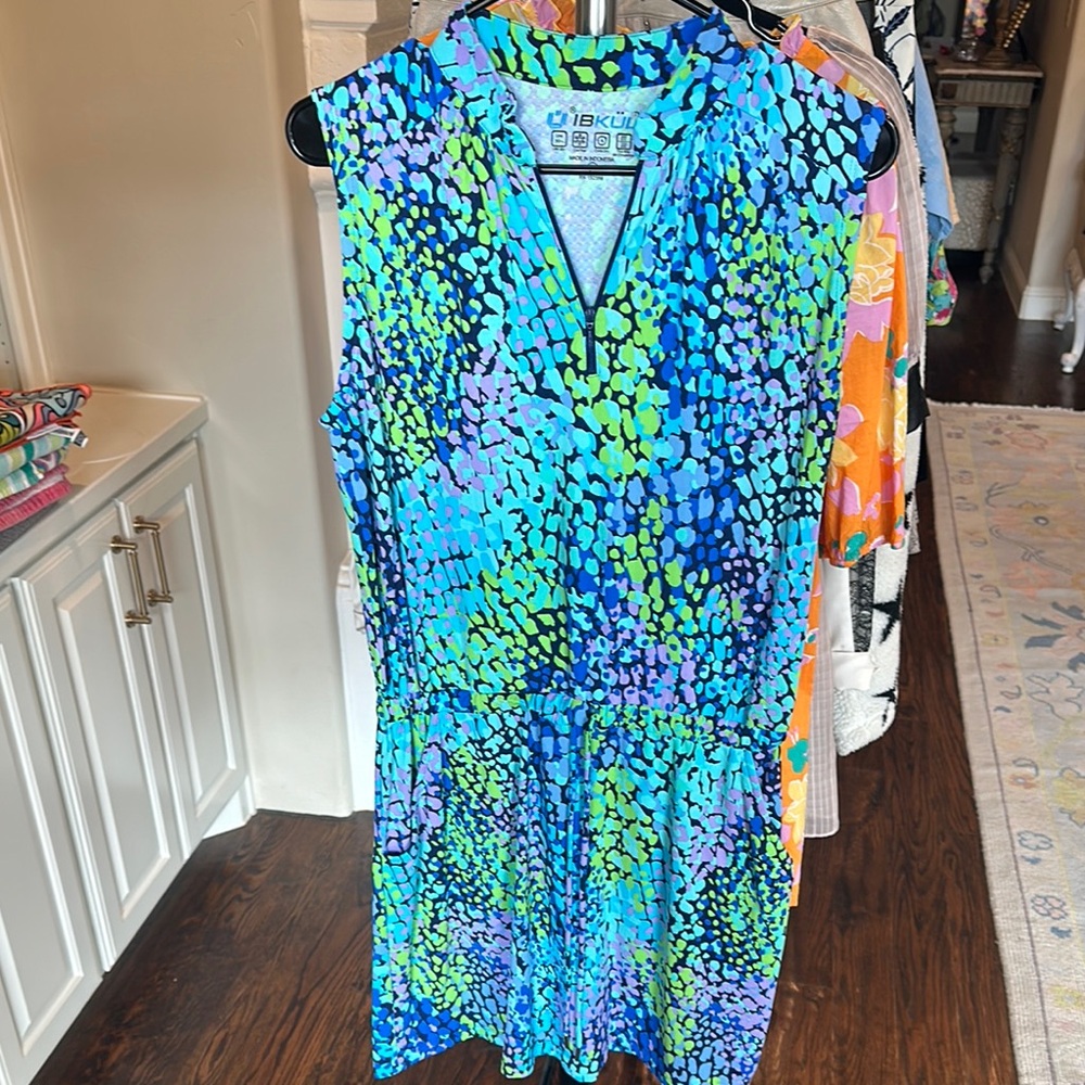 IBKUL Blue and Green Sleeveless athletic Dress